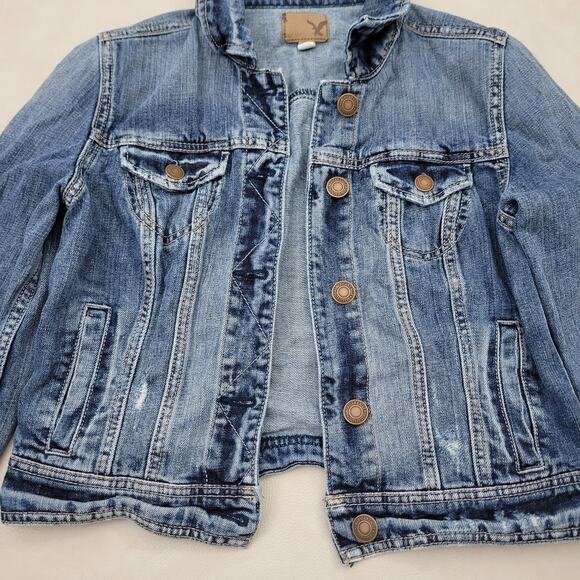 Y2k American Eagle jean jacket size Medium light wash Distressed cropped - Picture 2 of 9